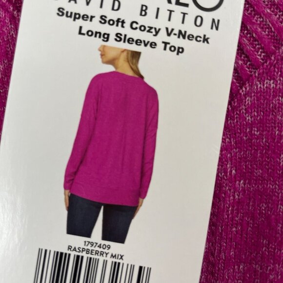 NEW Buffalo Women's M David Bitton Raspberry Long Sleeve V-Neck Cozy Top - Picture 6 of 7